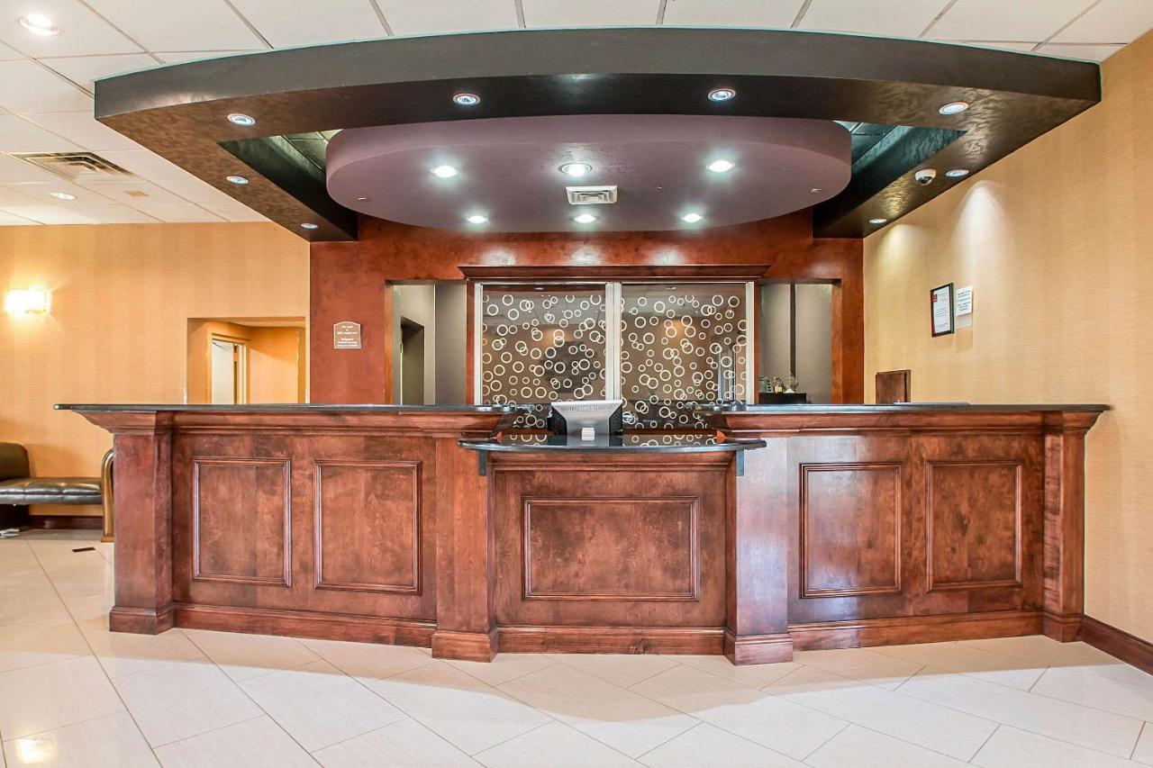 Clarion Inn Elmhurst - Oak Brook Near I-88, I-290, I-294 Dış mekan fotoğraf