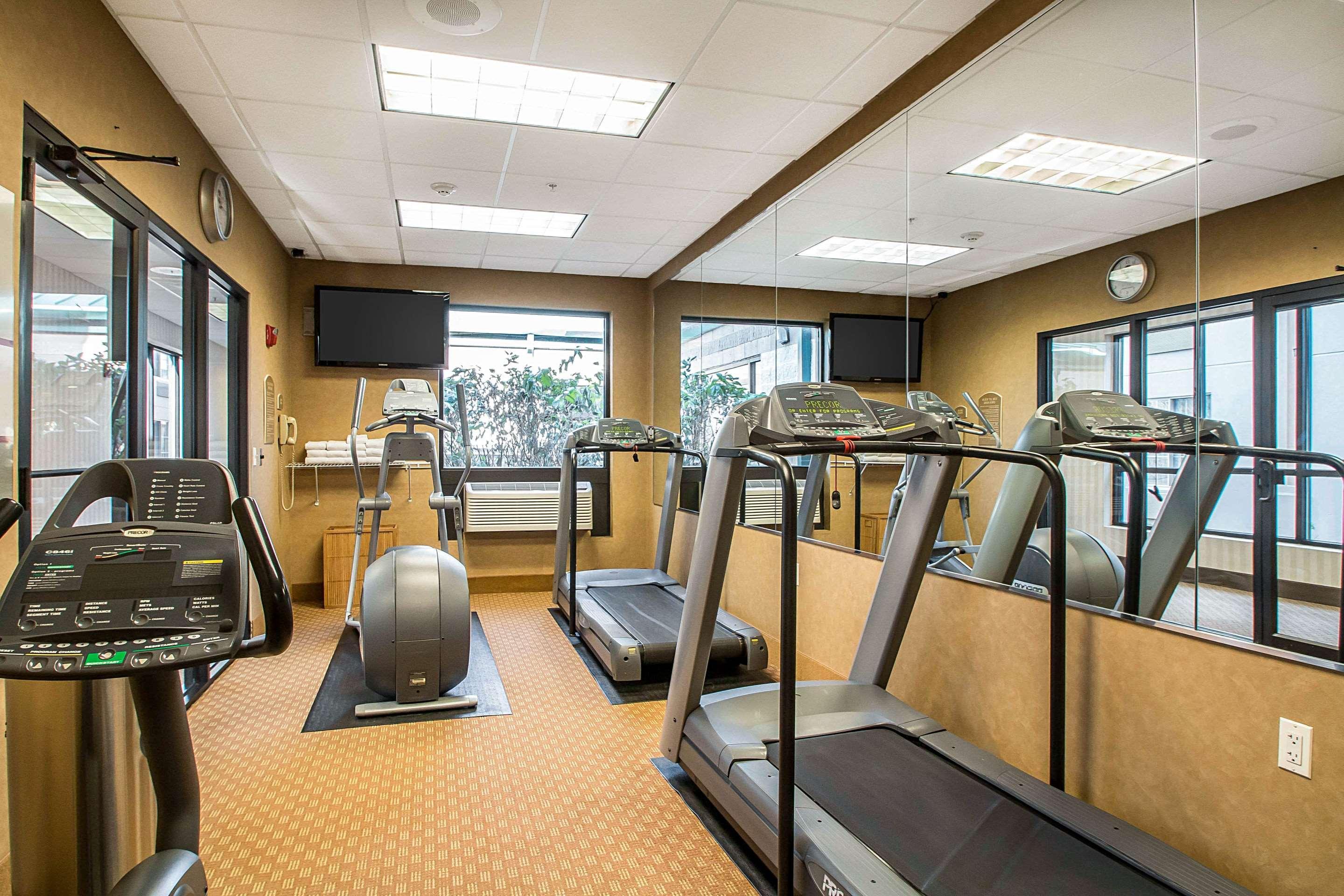 Clarion Inn Elmhurst - Oak Brook Near I-88, I-290, I-294 Dış mekan fotoğraf