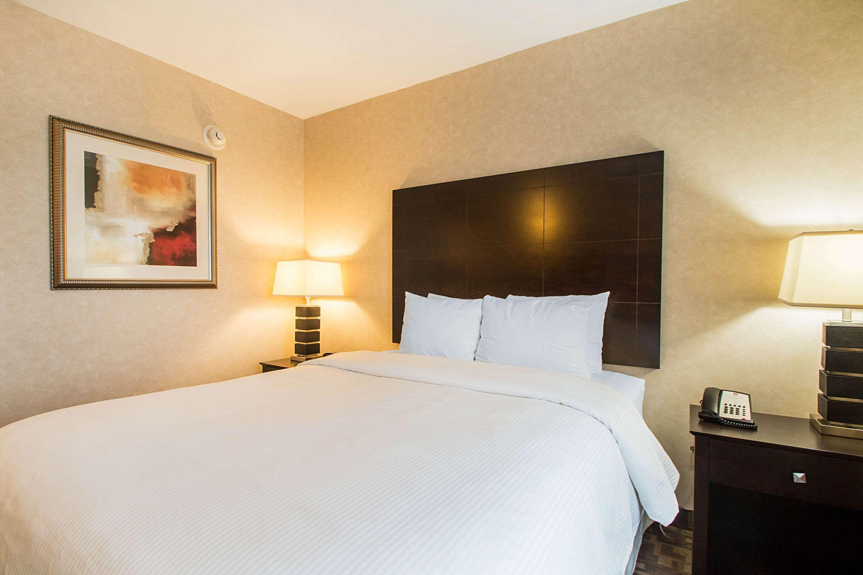 Clarion Inn Elmhurst - Oak Brook Near I-88, I-290, I-294 Dış mekan fotoğraf