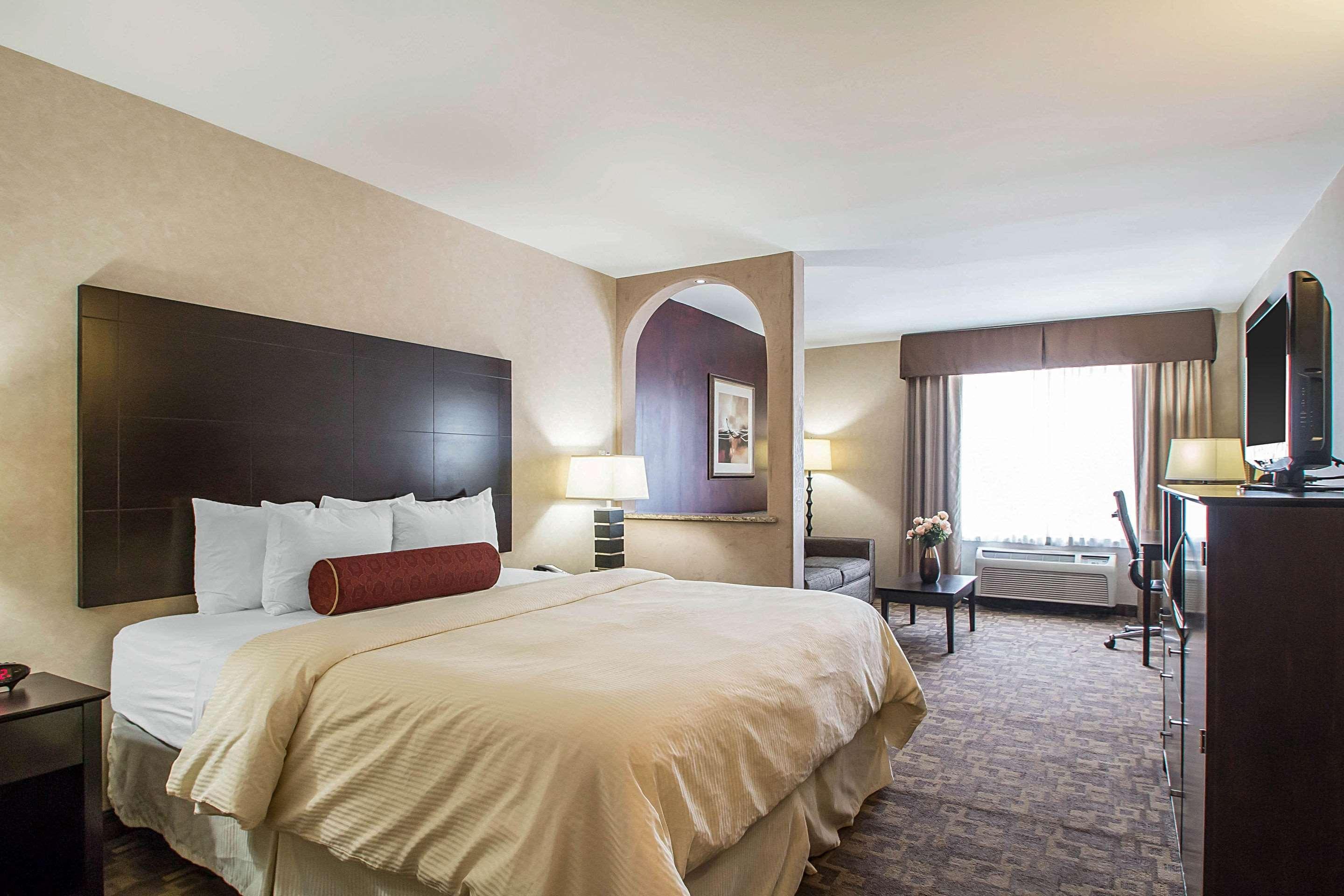 Clarion Inn Elmhurst - Oak Brook Near I-88, I-290, I-294 Dış mekan fotoğraf