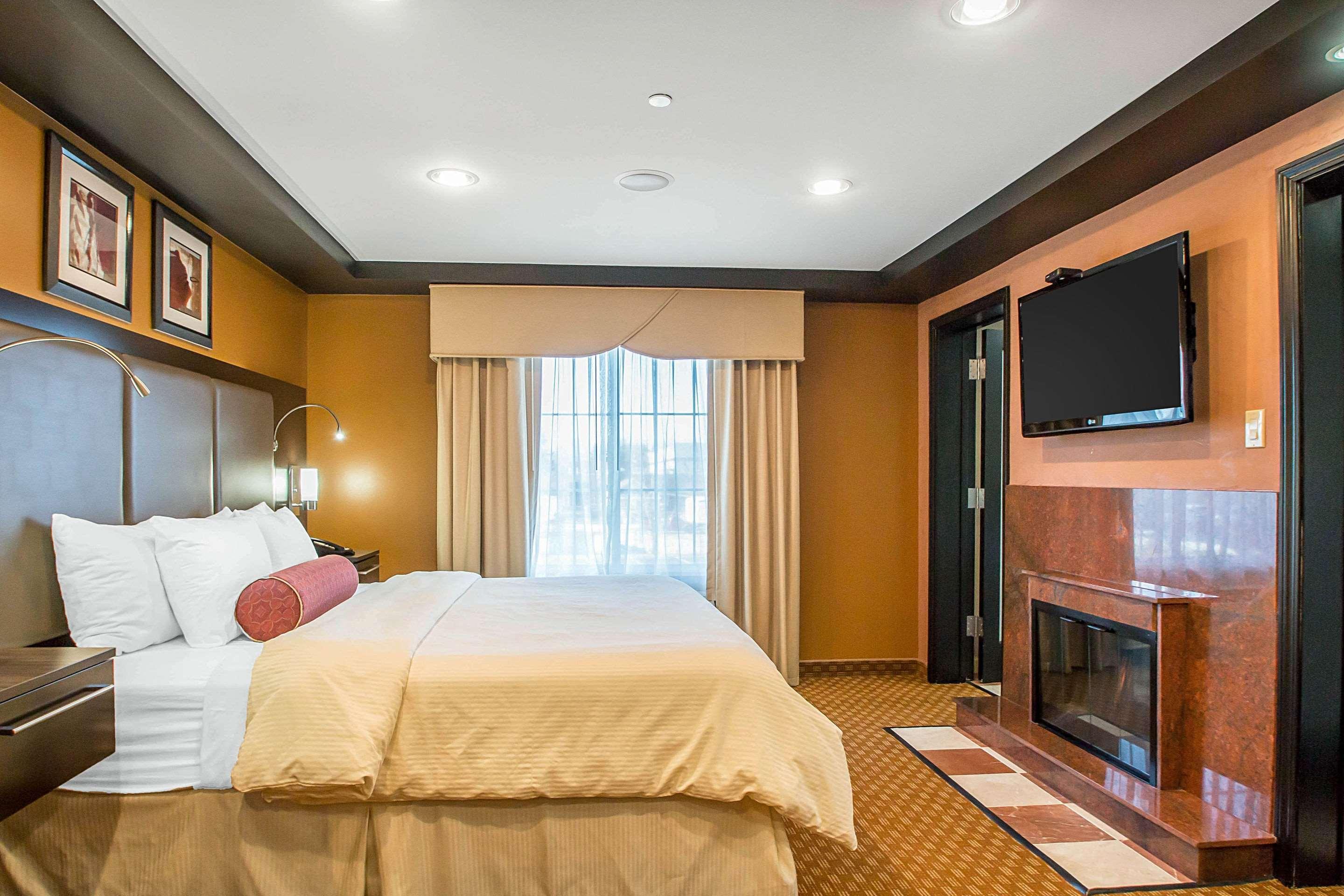 Clarion Inn Elmhurst - Oak Brook Near I-88, I-290, I-294 Dış mekan fotoğraf