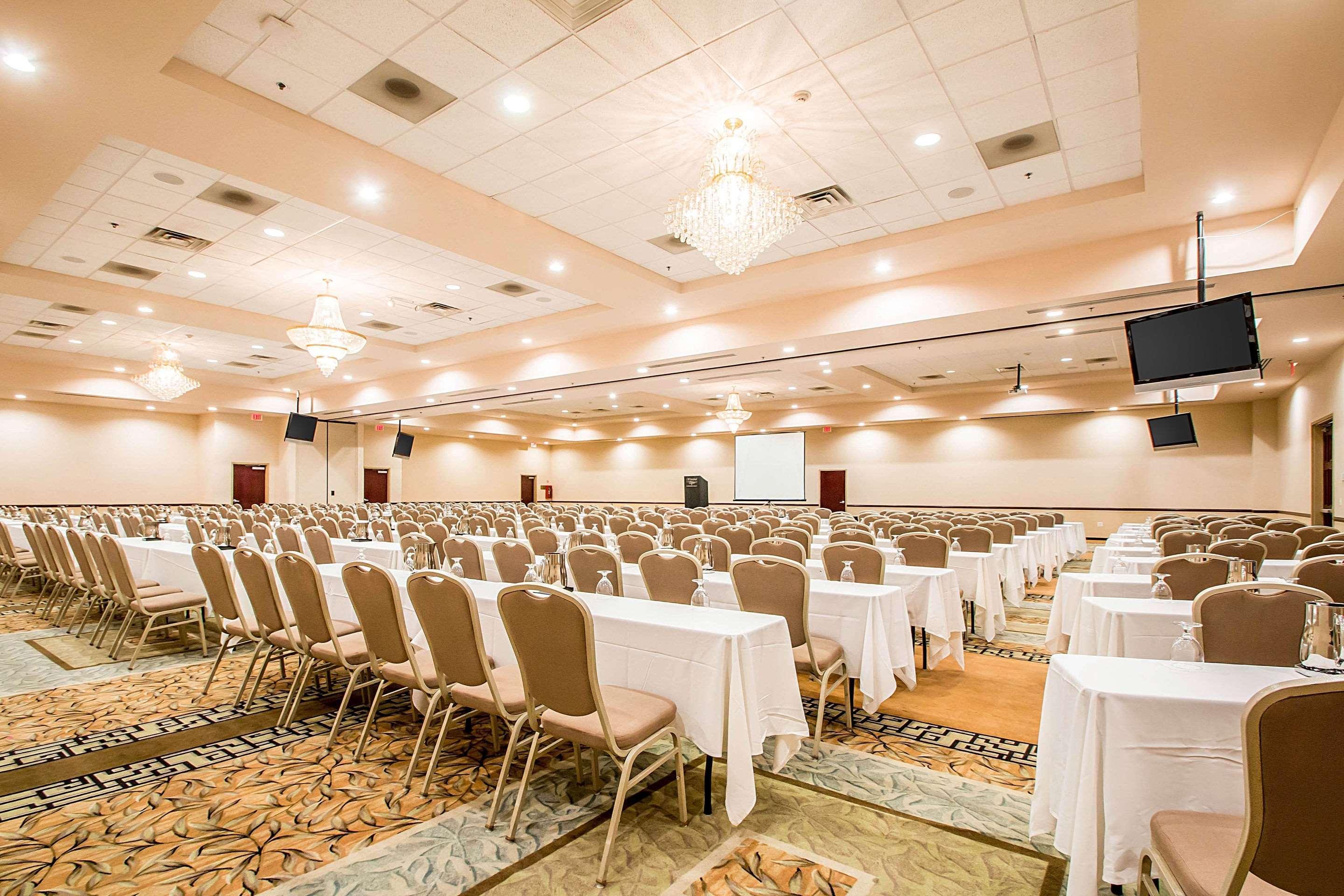 Clarion Inn Elmhurst - Oak Brook Near I-88, I-290, I-294 Dış mekan fotoğraf