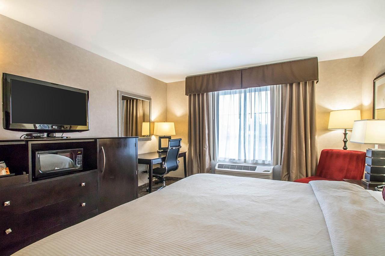 Clarion Inn Elmhurst - Oak Brook Near I-88, I-290, I-294 Dış mekan fotoğraf
