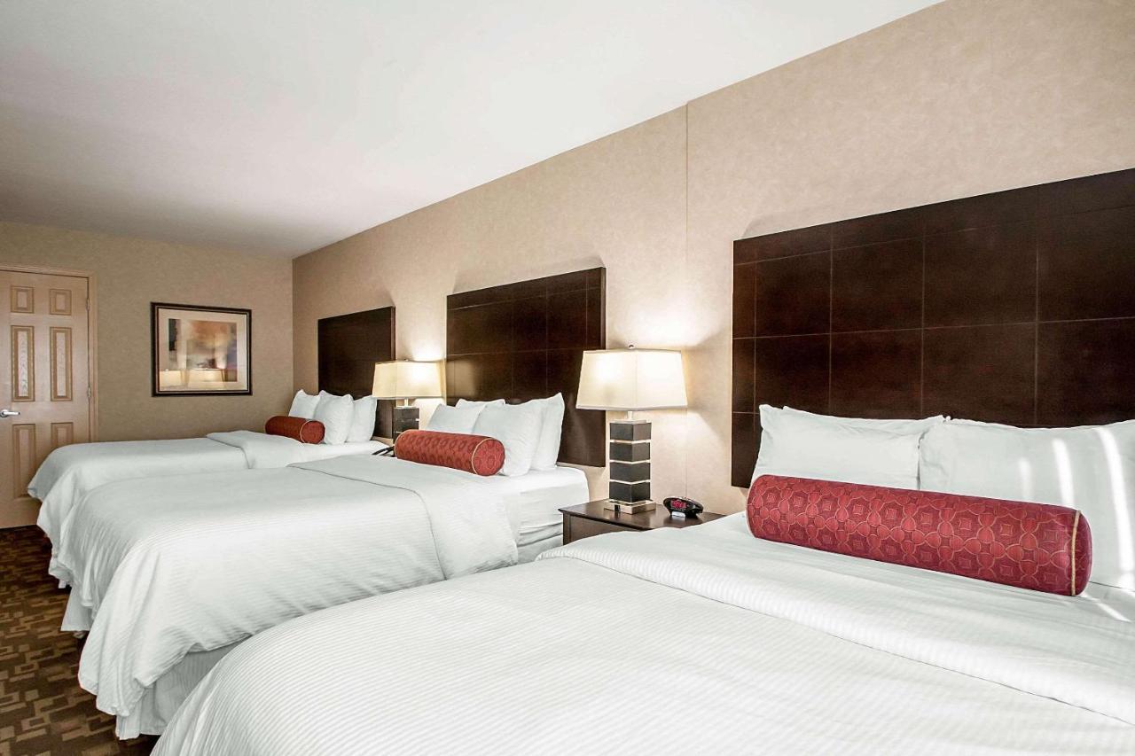 Clarion Inn Elmhurst - Oak Brook Near I-88, I-290, I-294 Dış mekan fotoğraf